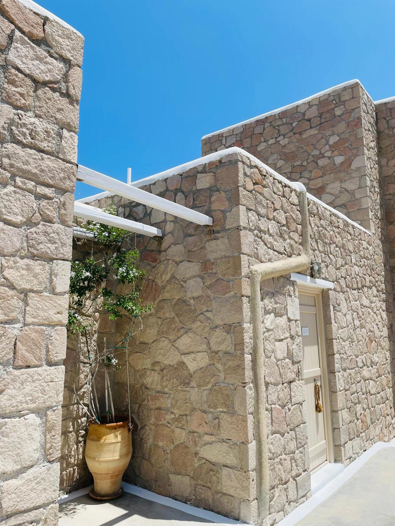 Milo Milo Suites Mandrakia 外观 照片