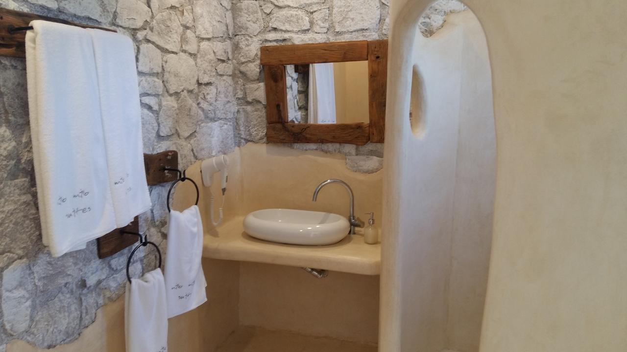 Milo Milo Suites Mandrakia 外观 照片