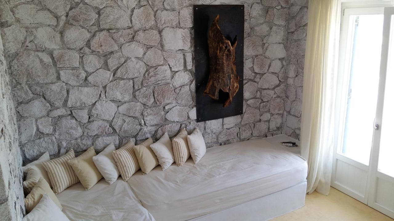 Milo Milo Suites Mandrakia 外观 照片