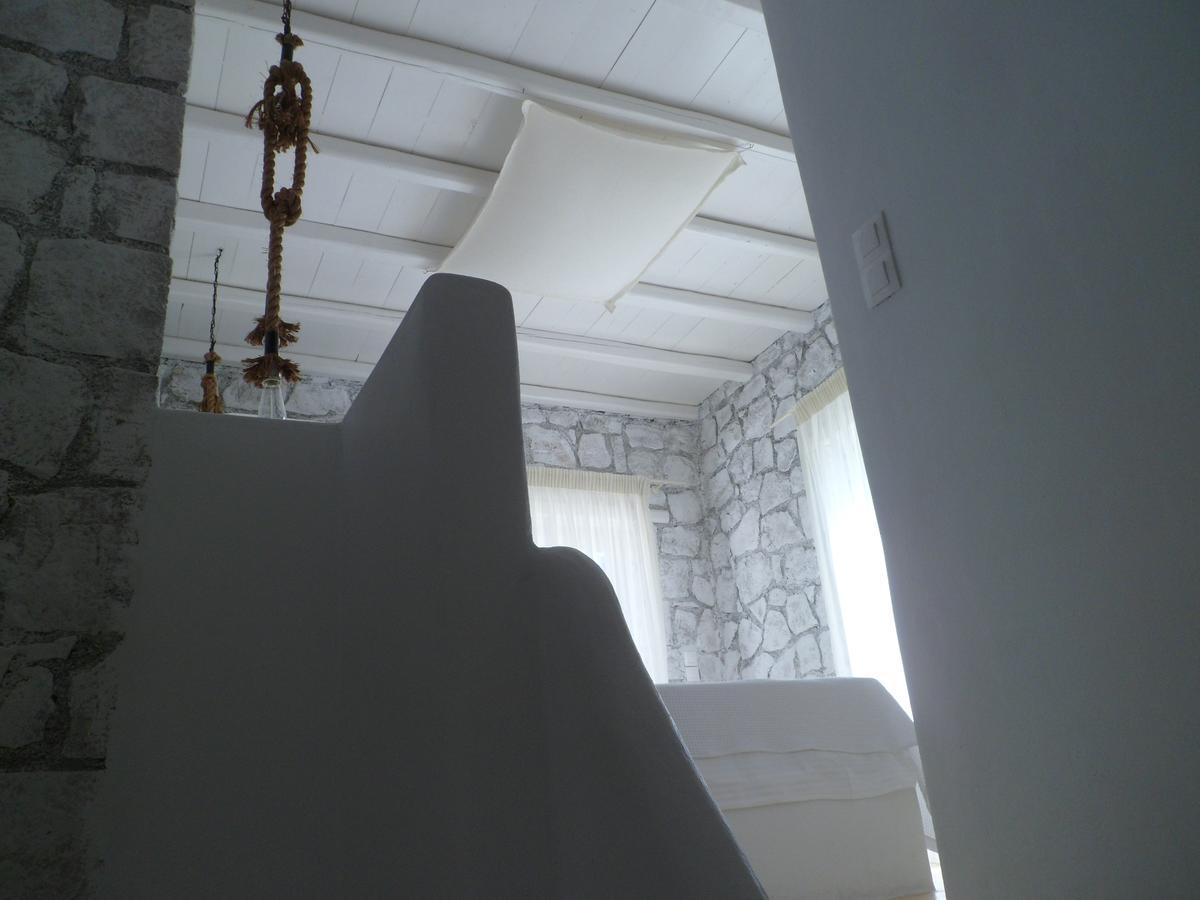 Milo Milo Suites Mandrakia 外观 照片